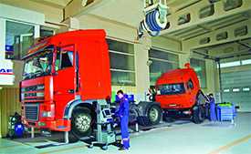 Обслуживание автомобильных транспортных средств, предназначенных для перевозки опасных грузов