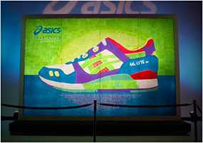 Оптовая торговля стоковой обувью торговой марки ASICS
