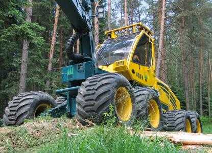 Лесозаготовительная машина харвестер HSM 405H2 8WD