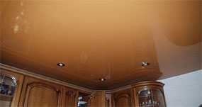 Потолок натяжной глянцевый цветной (140-190 см, 90 оттенков)